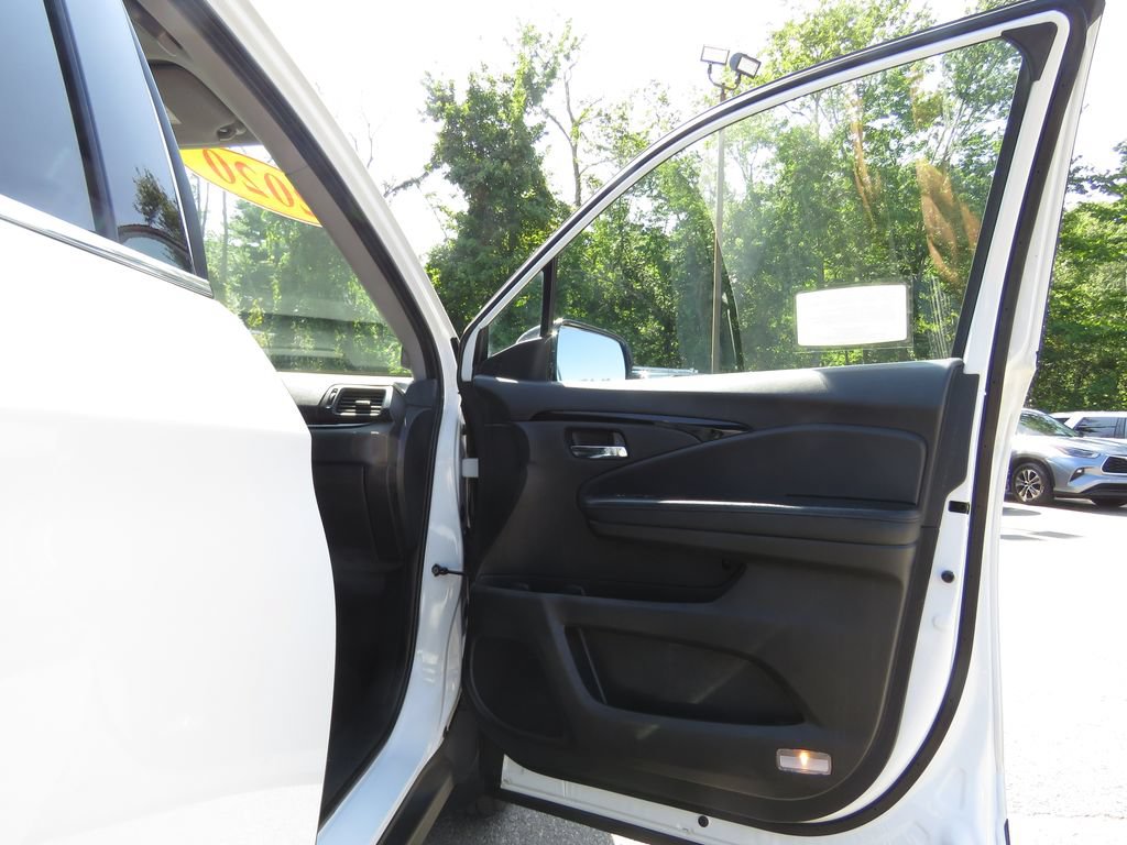 Used 2020 Honda Pilot Touring image 12