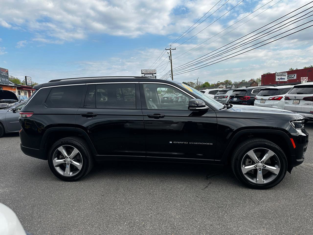 Used 2022 Jeep Grand Cherokee L Limited AWD/4WD image 4