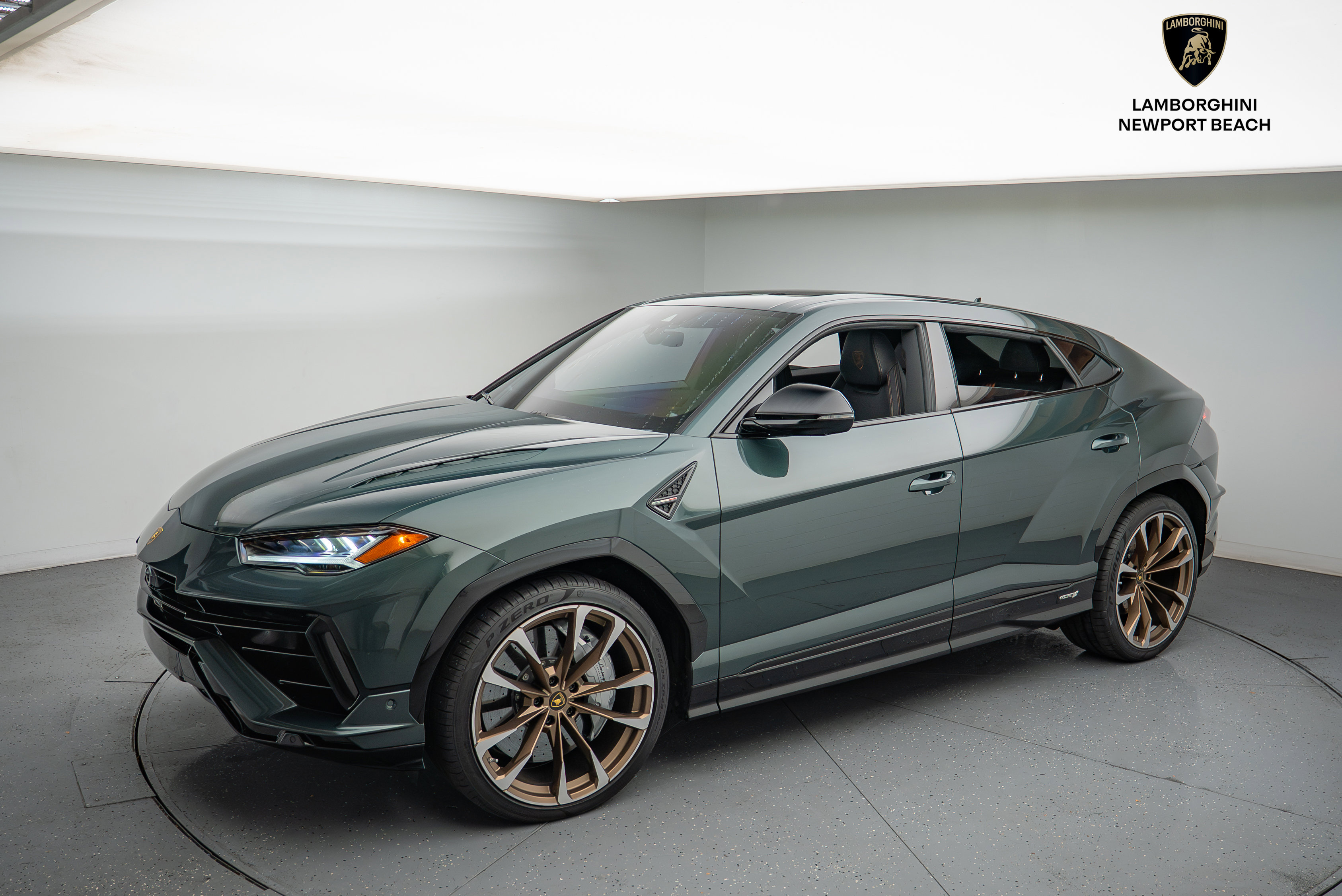 Used 2024 Lamborghini Urus S image 12