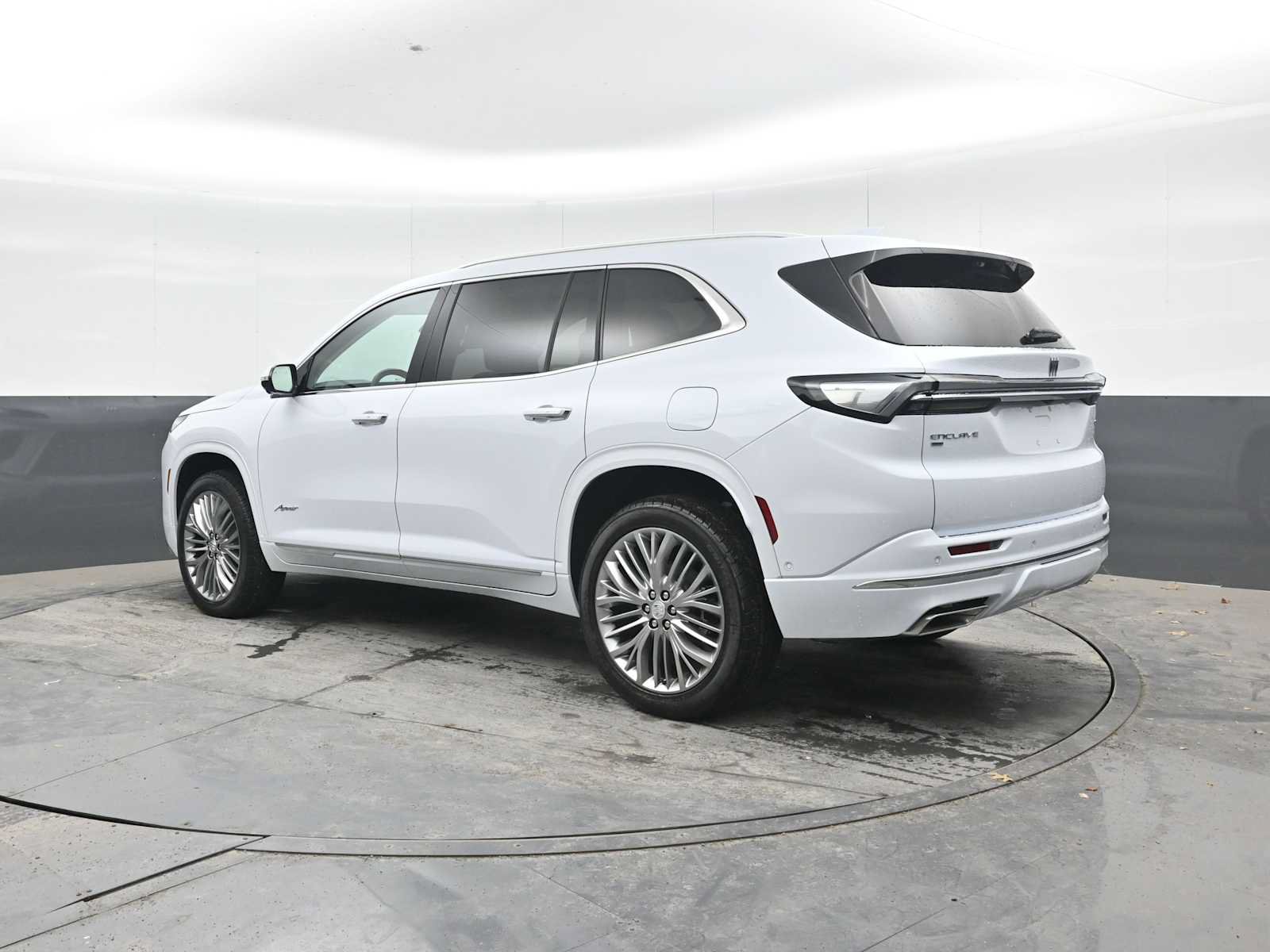 New 2027 Buick Enclave Avenir AWD/4WD image 2