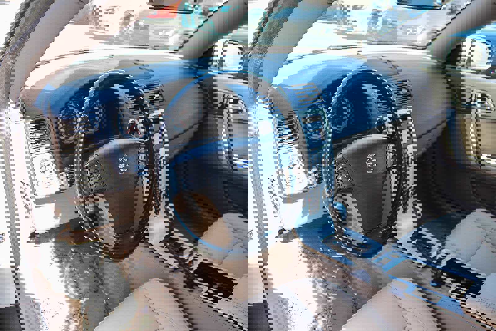 Used 2013 Volvo C70 T5 image 16