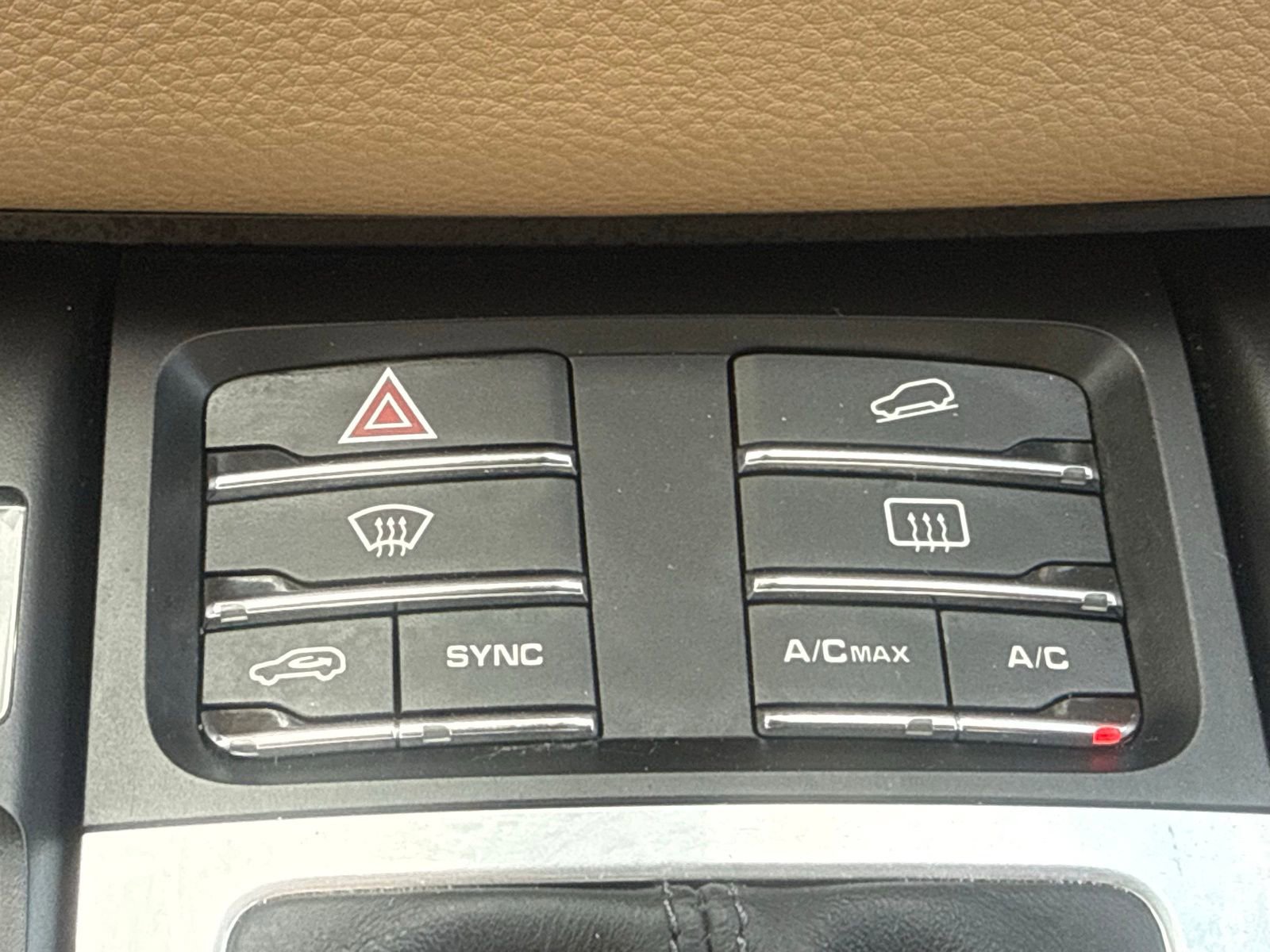 Used 2018 Porsche Macan image 20