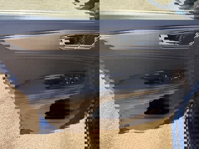 Certified 2025 Volkswagen Atlas Cross Sport SE image 15