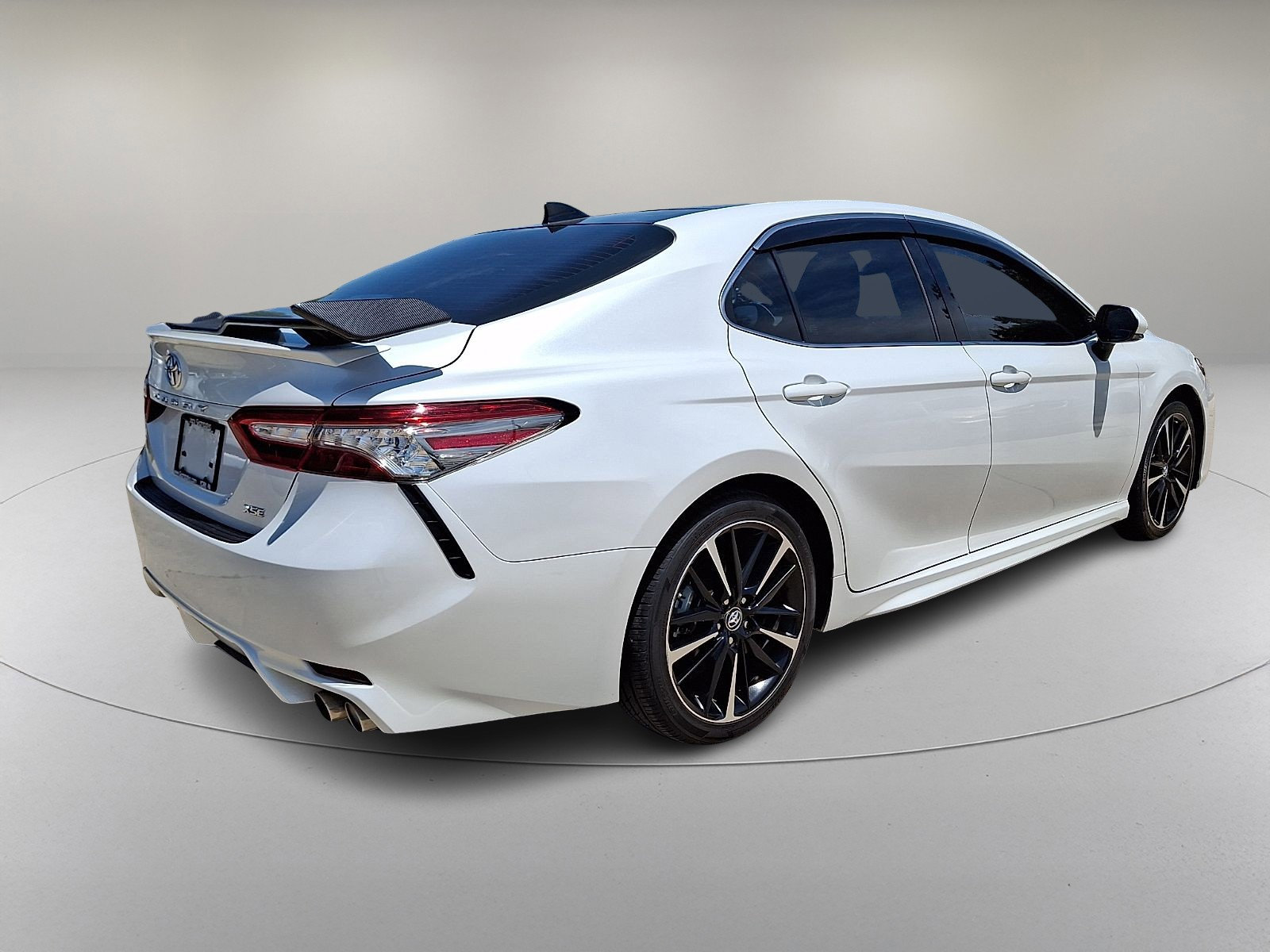 Used 2019 Toyota Camry XSE FWD image 11