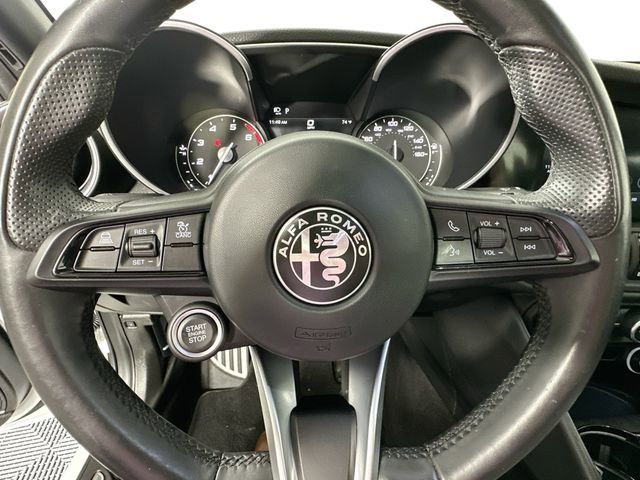 Used 2022 Alfa Romeo Giulia Ti image 22