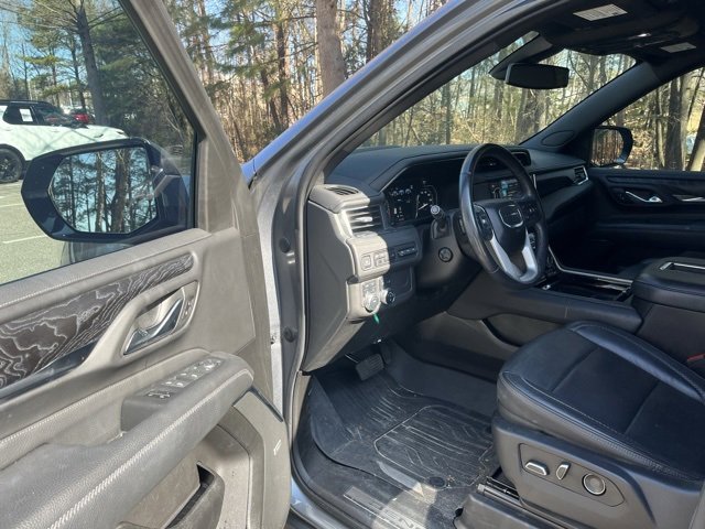 Used 2021 GMC Yukon Denali image 4