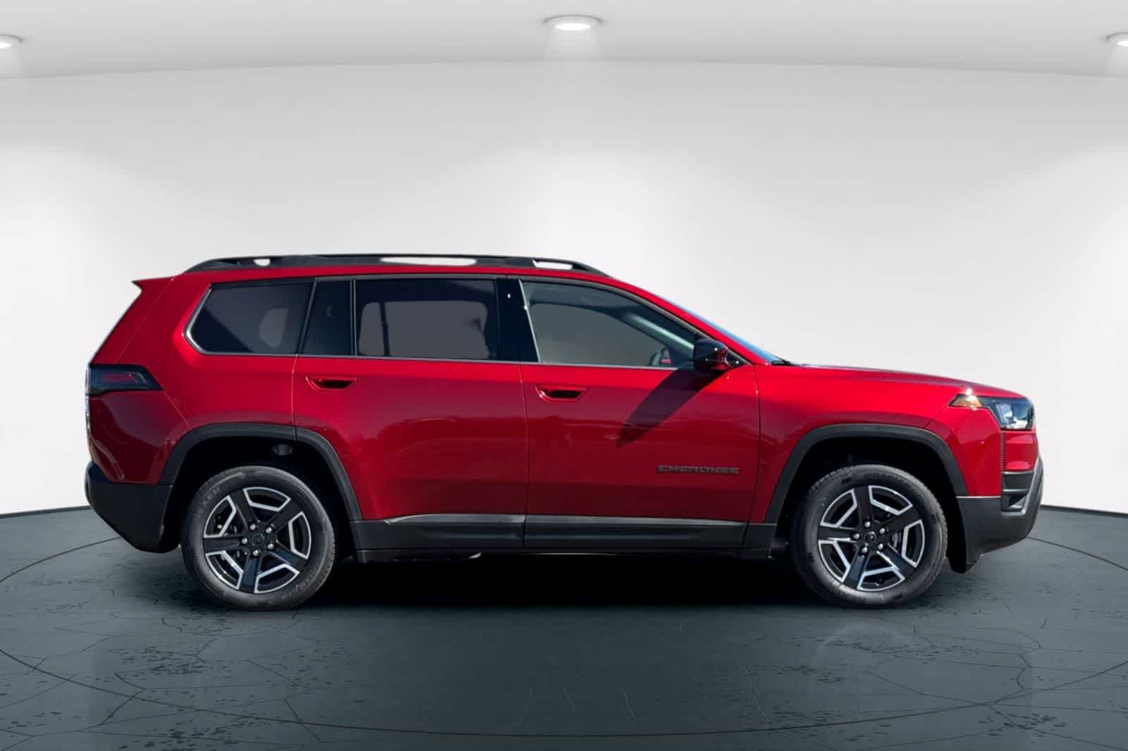 New 2026 Jeep Cherokee Laredo image 6