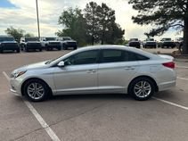 Used 2015 Hyundai Sonata SE w/ Option Group 09 FWD image 19