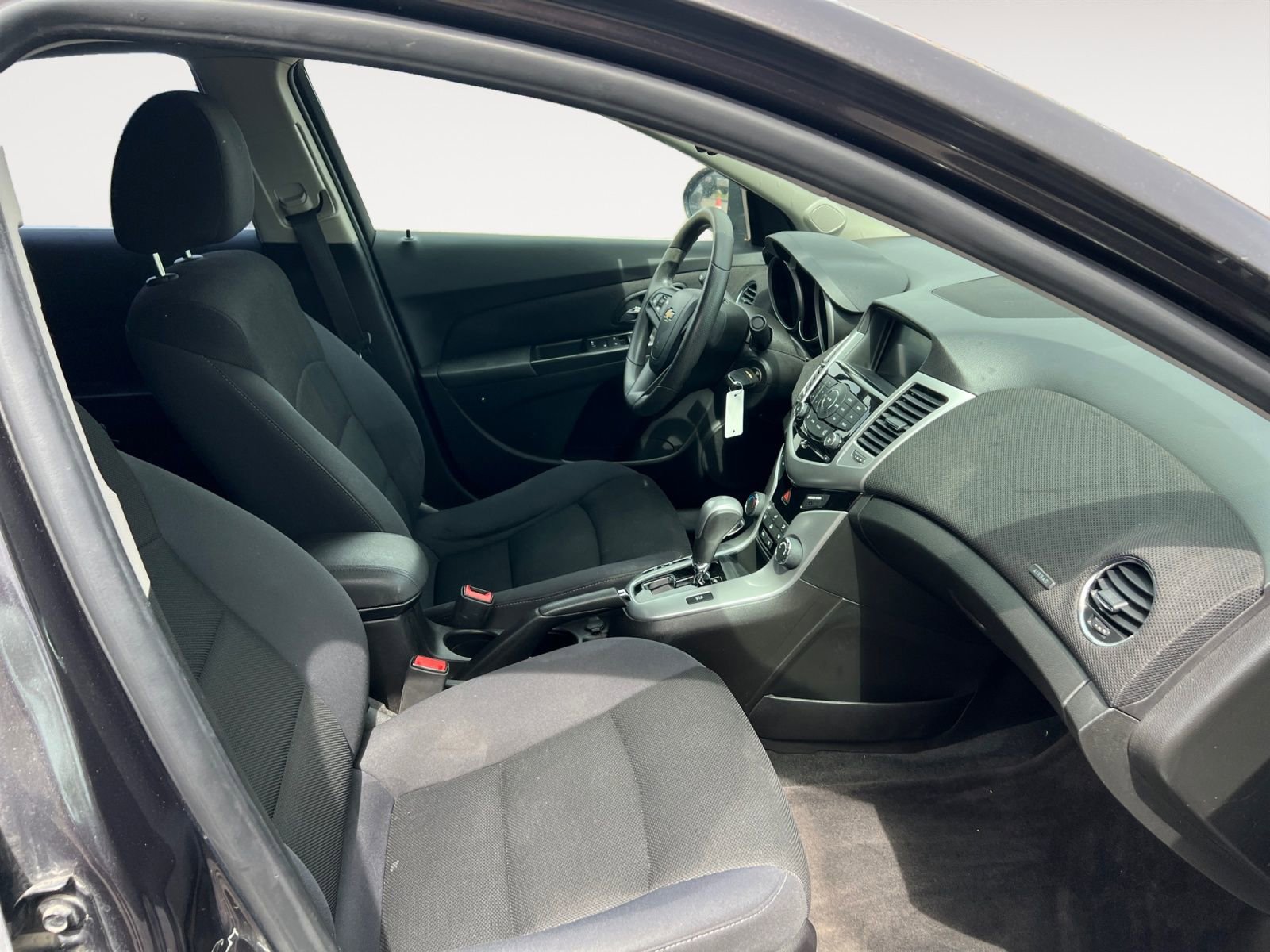Used 2016 Chevrolet Cruze LT w/ Technology Package image 15