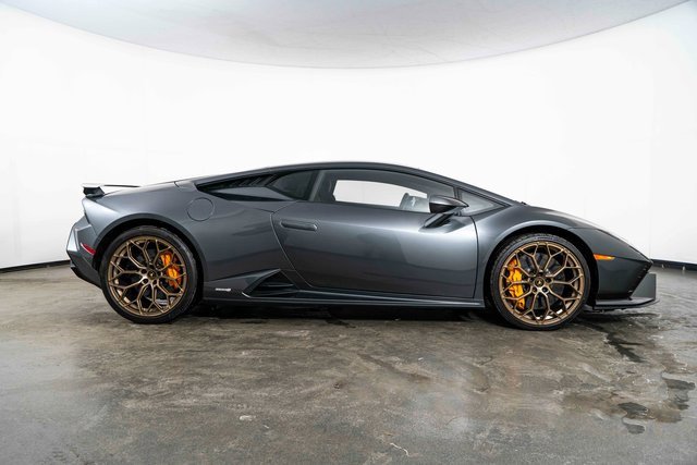 Used 2023 Lamborghini Huracan Tecnica image 9