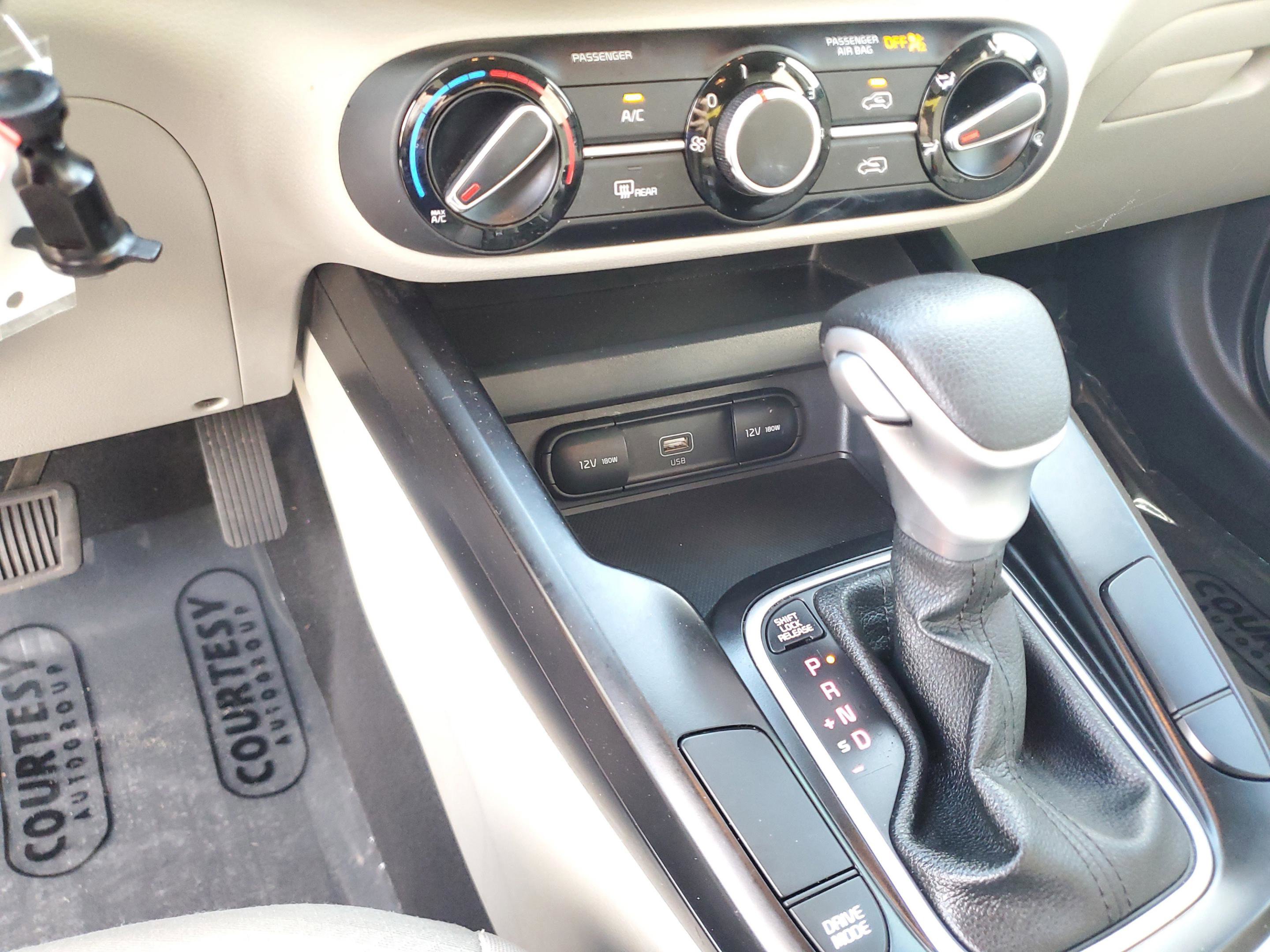 Certified 2022 Kia Soul LX image 22