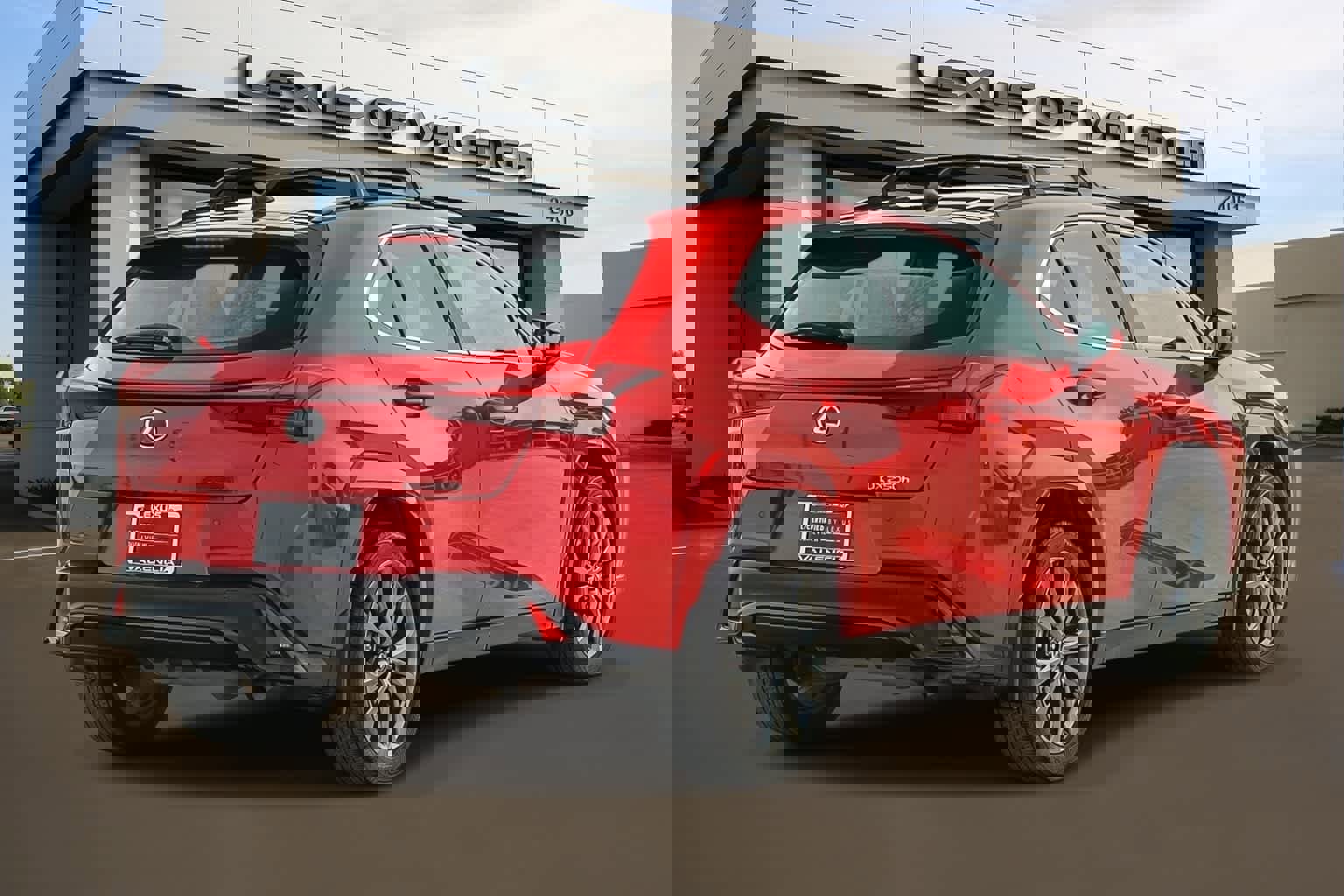 Certified 2023 Lexus UX 250h F Sport w/ Accessory Package (Z2) image 4