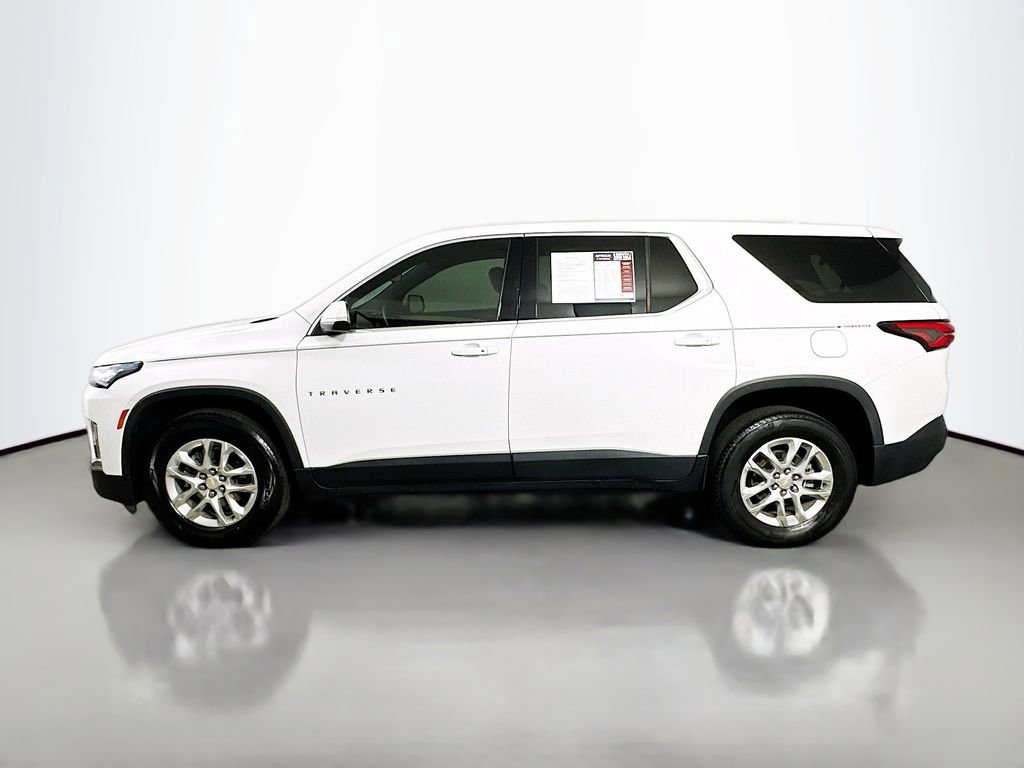 Used 2023 Chevrolet Traverse LS w/ Safety Package FWD image 5
