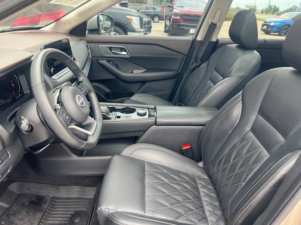 Certified 2023 Nissan Rogue Platinum w/ Platinum Premium Package AWD/4WD image 4