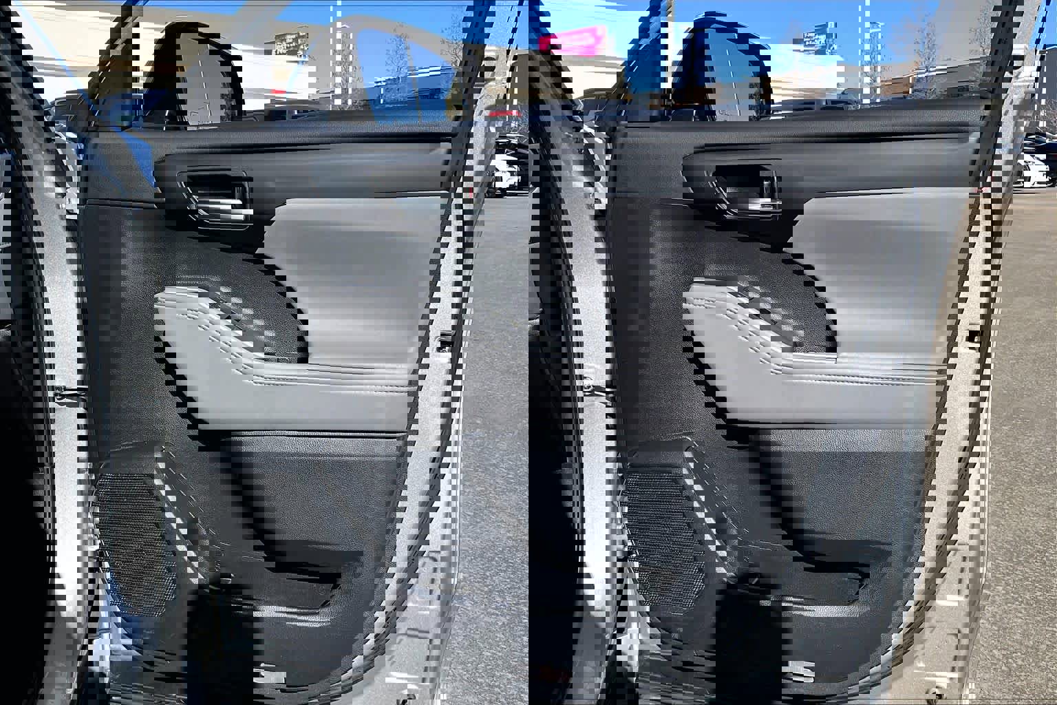 Used 2022 Toyota Highlander XLE image 20