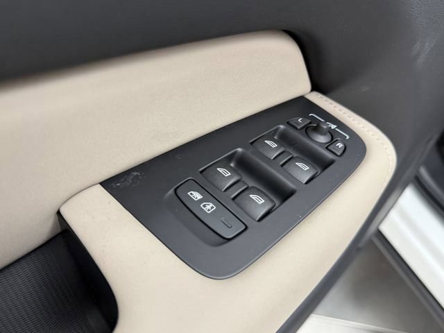 New 2026 Volvo XC60 B5 Core AWD/4WD image 11