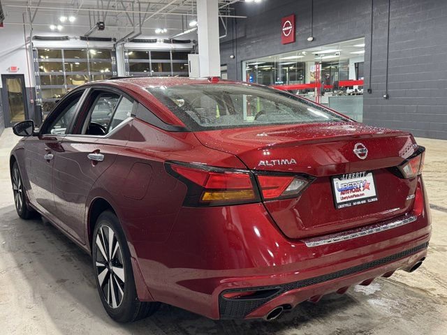 Used 2022 Nissan Altima 2.5 SV w/ SV Premium Package image 21