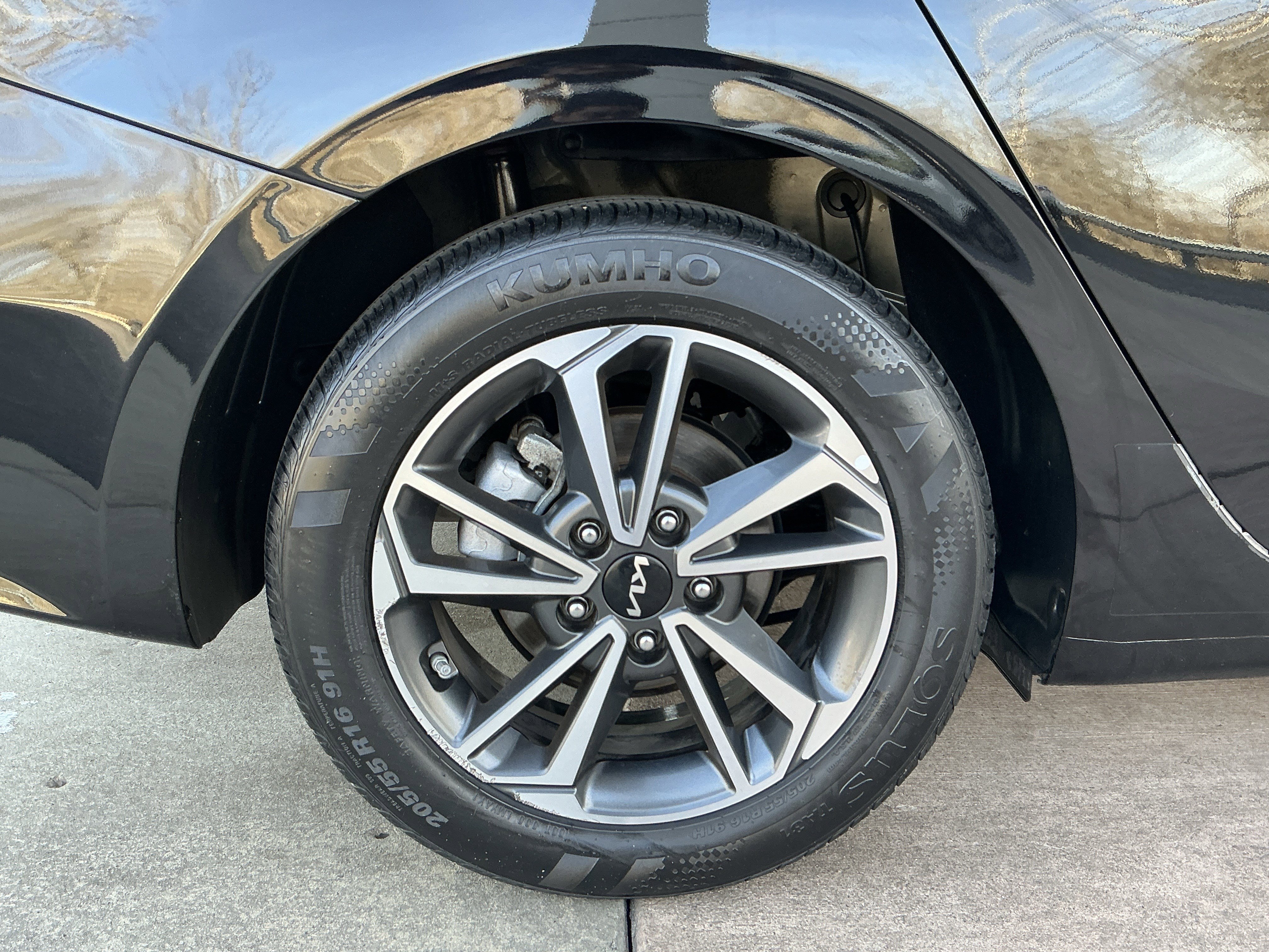 Used 2023 Kia Forte LXS w/ LXS Technology Package image 29