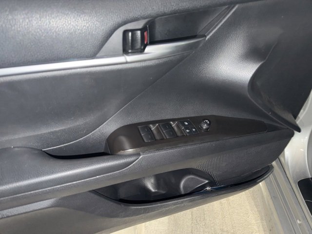 Used 2021 Toyota Camry SE image 10