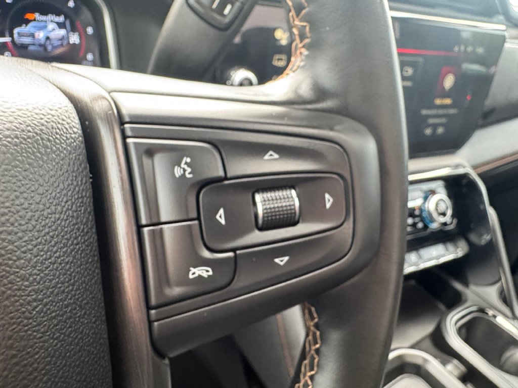 Used 2025 GMC Sierra 3500 AT4 w/ AT4 Premium Plus Package AWD/4WD image 16
