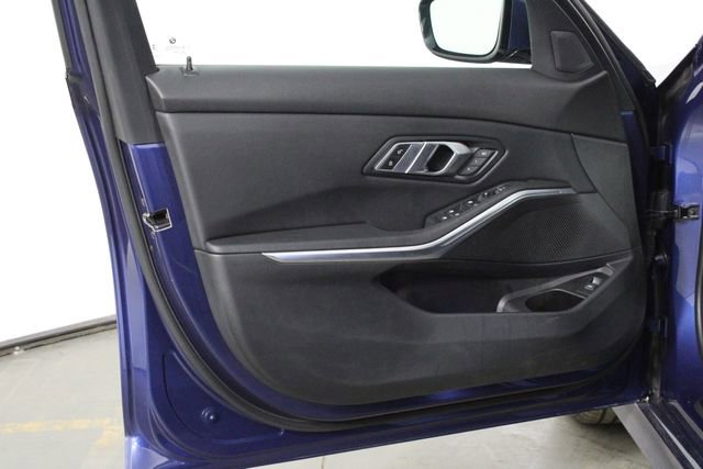 Used 2021 BMW 330i xDrive Sedan w/ Convenience Package image 16