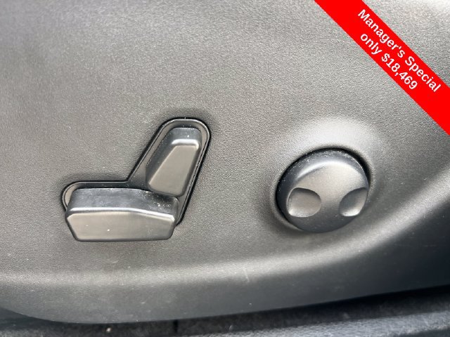 Used 2022 Jeep Cherokee Latitude AWD/4WD image 31