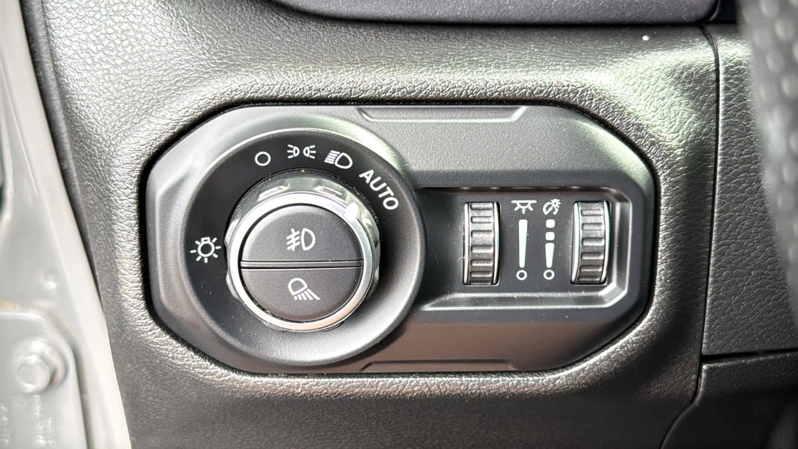 Used 2021 Jeep Gladiator Mojave image 16