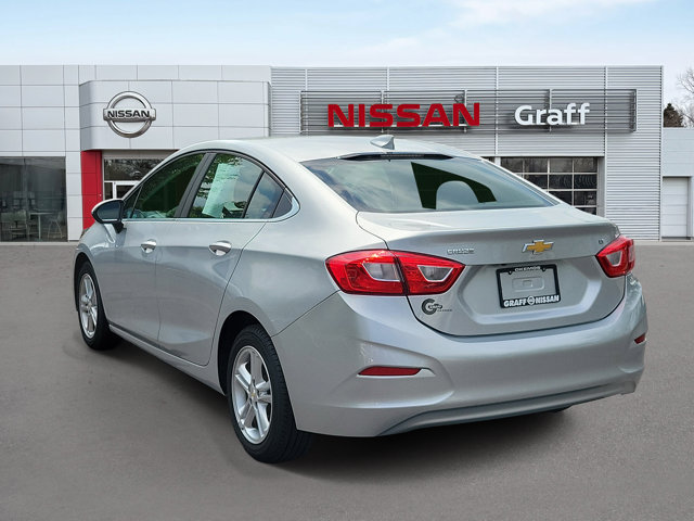 Used 2018 Chevrolet Cruze LT FWD image 4