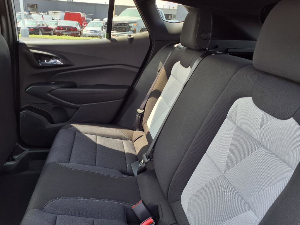 New 2025 Chevrolet Trax RS w/ Driver Confidence Package image 14