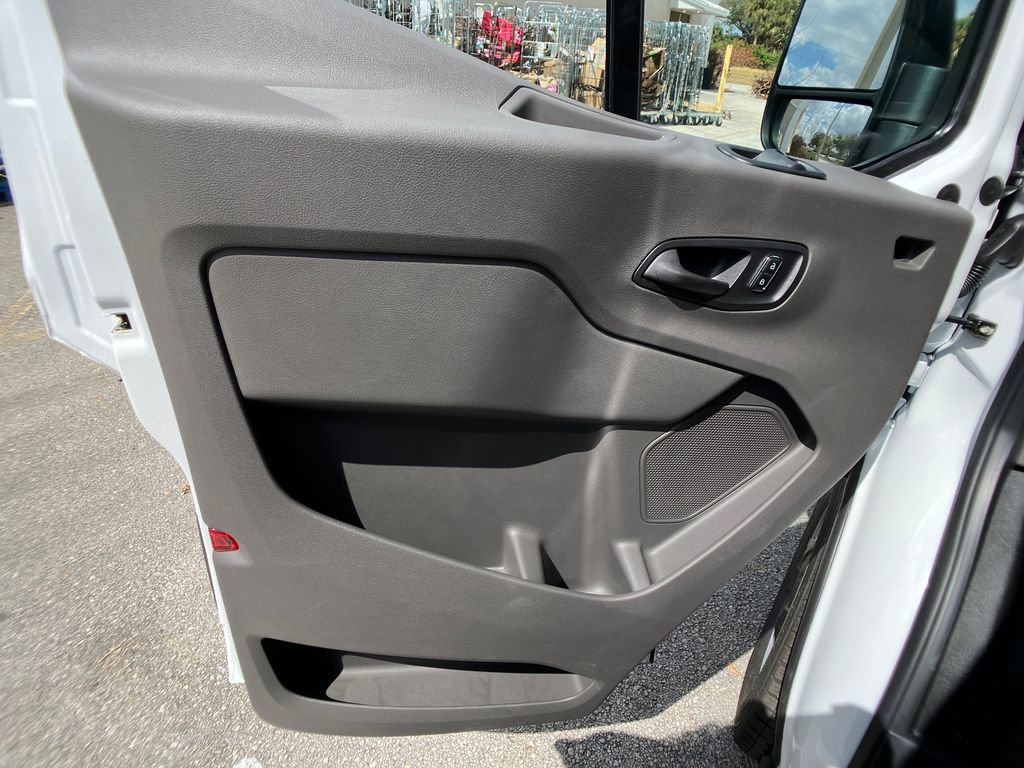 New 2026 Ford Transit 250 148 Medium Roof RWD image 15