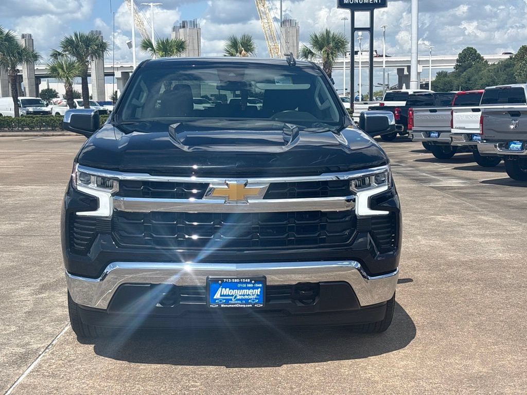Used 2023 Chevrolet Silverado 1500 LT AWD/4WD image 2