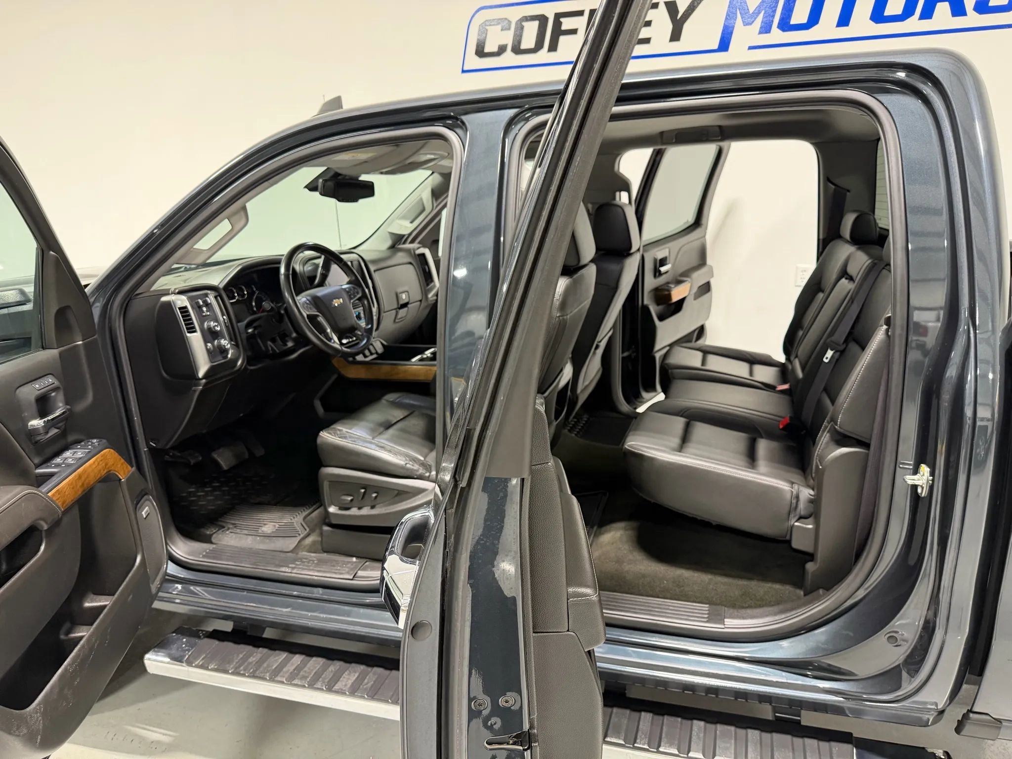 Used 2017 Chevrolet Silverado 2500 LTZ w/ Duramax Plus Package image 11