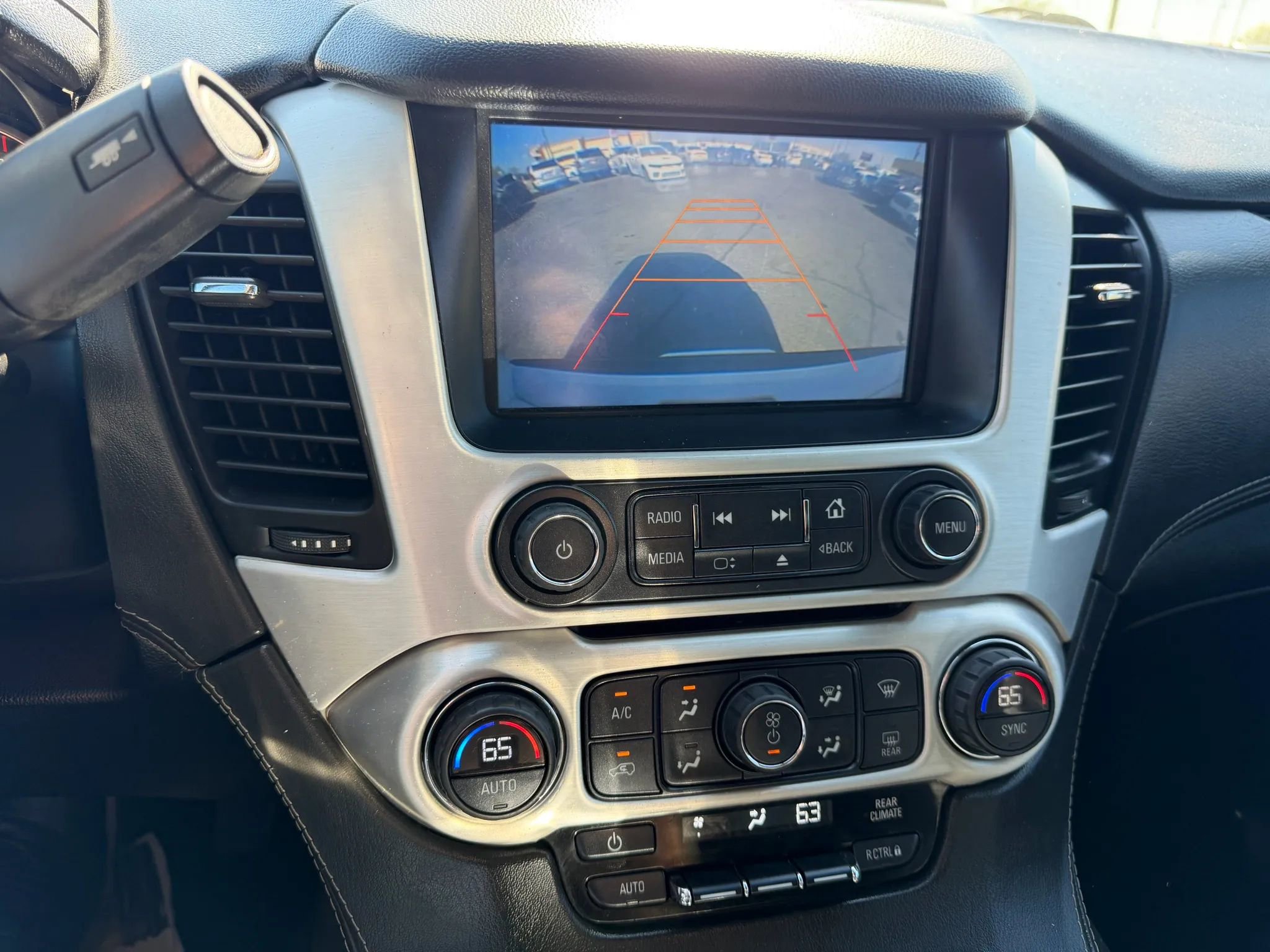 Used 2015 GMC Yukon SLE w/ Convenience Package AWD/4WD image 13