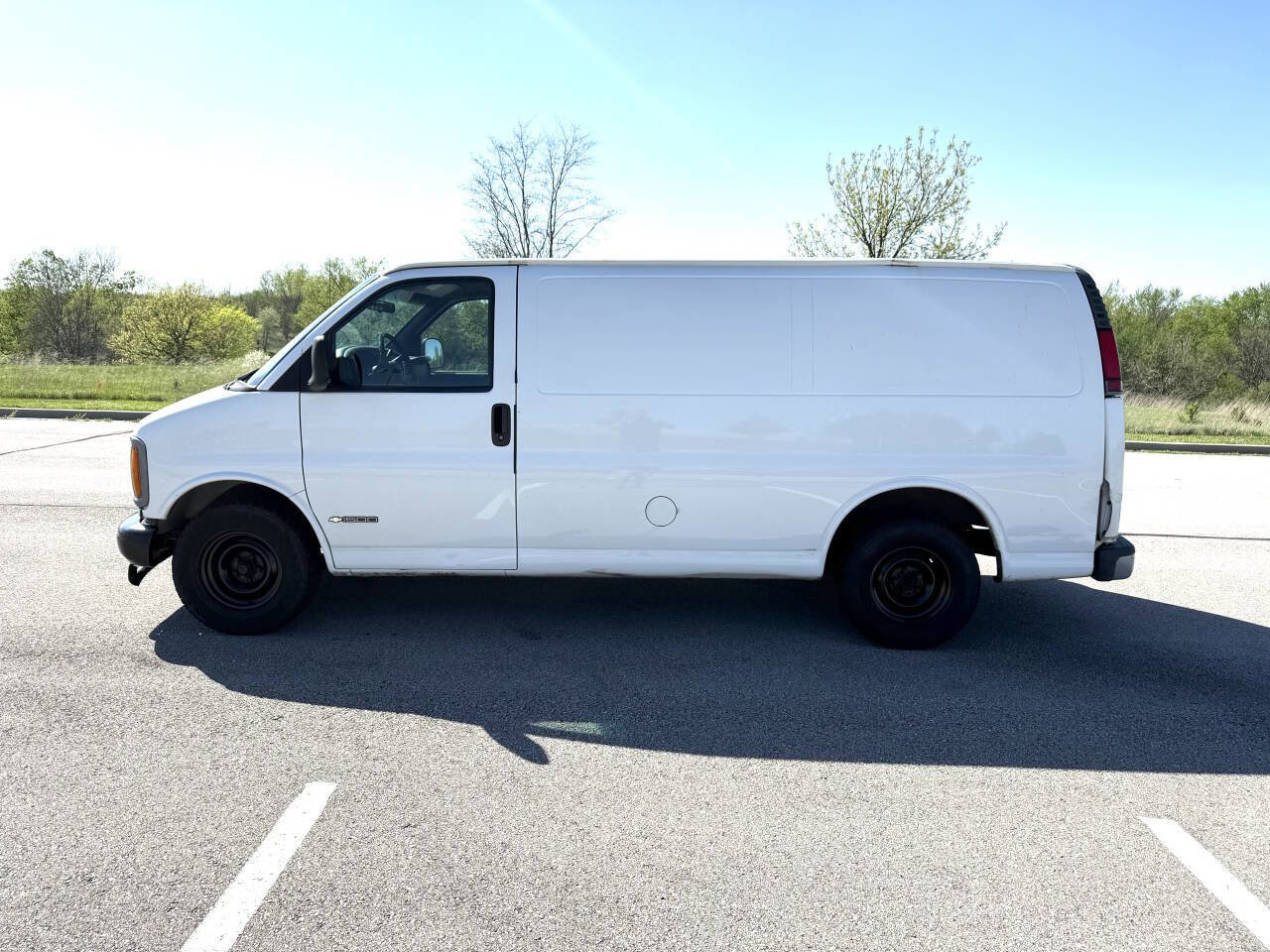 Used 2002 Chevrolet Express 1500 RWD image 5