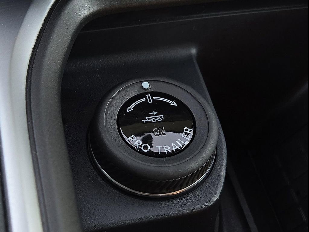 Used 2025 Ford Expedition Tremor image 16