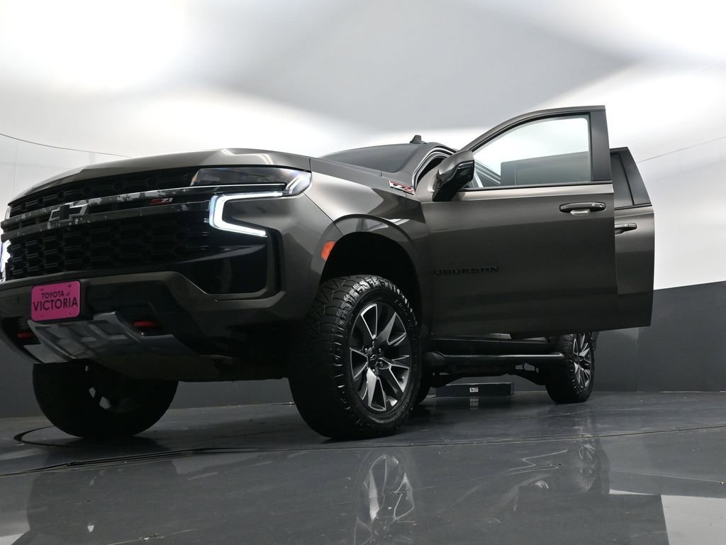 Used 2021 Chevrolet Suburban Z71 w/ Z71 Signature Package image 33