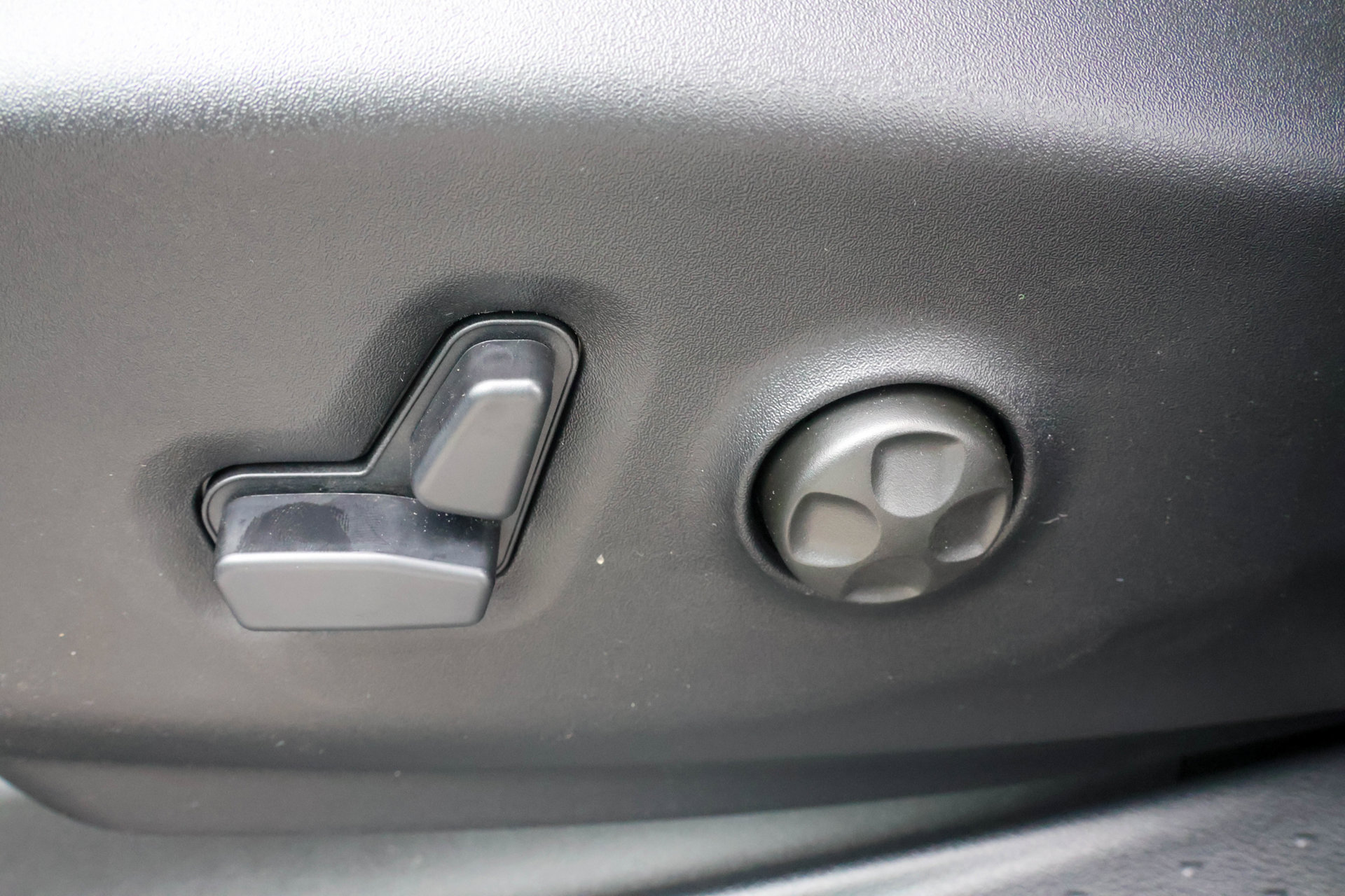 New 2027 Chrysler Pacifica Limited AWD/4WD image 7
