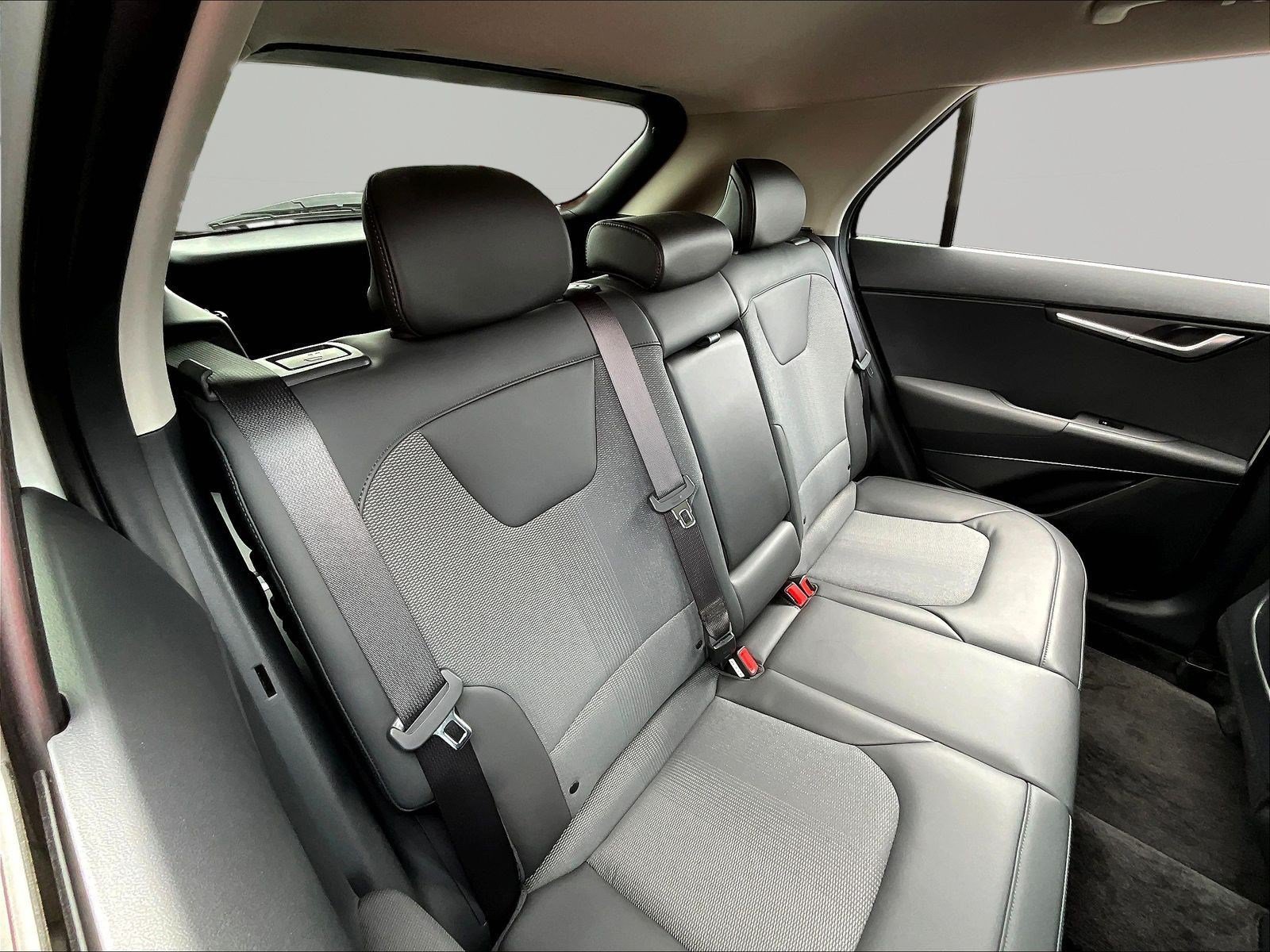 Used 2024 Kia Niro EX FWD image 25