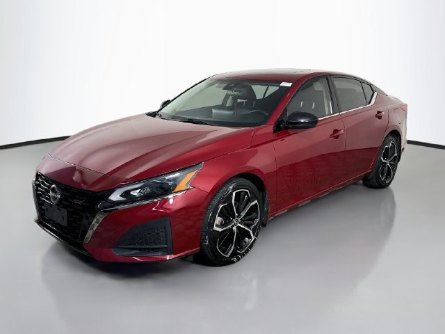 Used 2024 Nissan Altima 2.5 SR w/ SR Premium Package AWD/4WD image 4