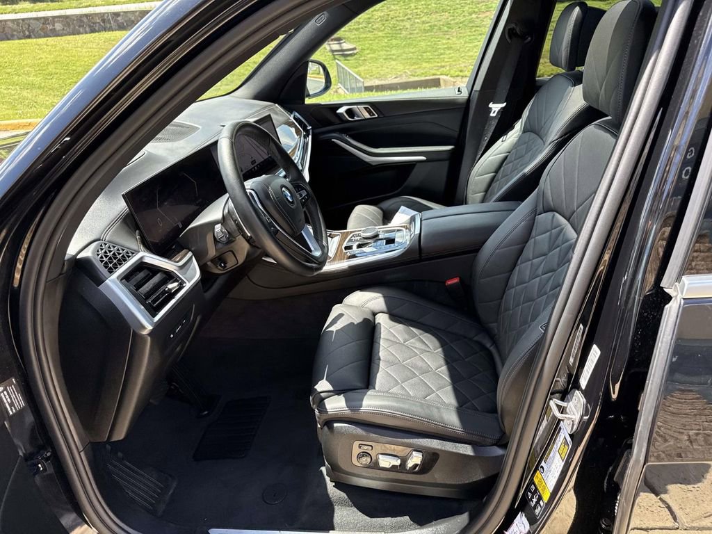 Used 2024 BMW X5 xDrive40i w/ Parking Assistance Package AWD/4WD image 6