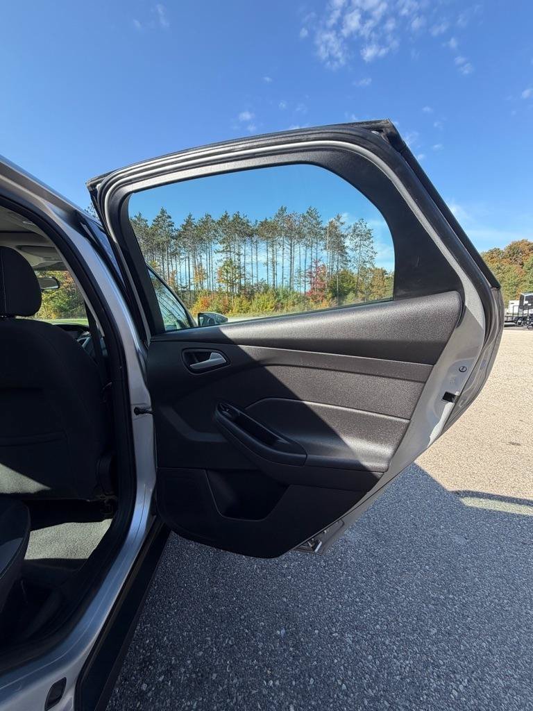 Used 2014 Ford Focus SE FWD image 20