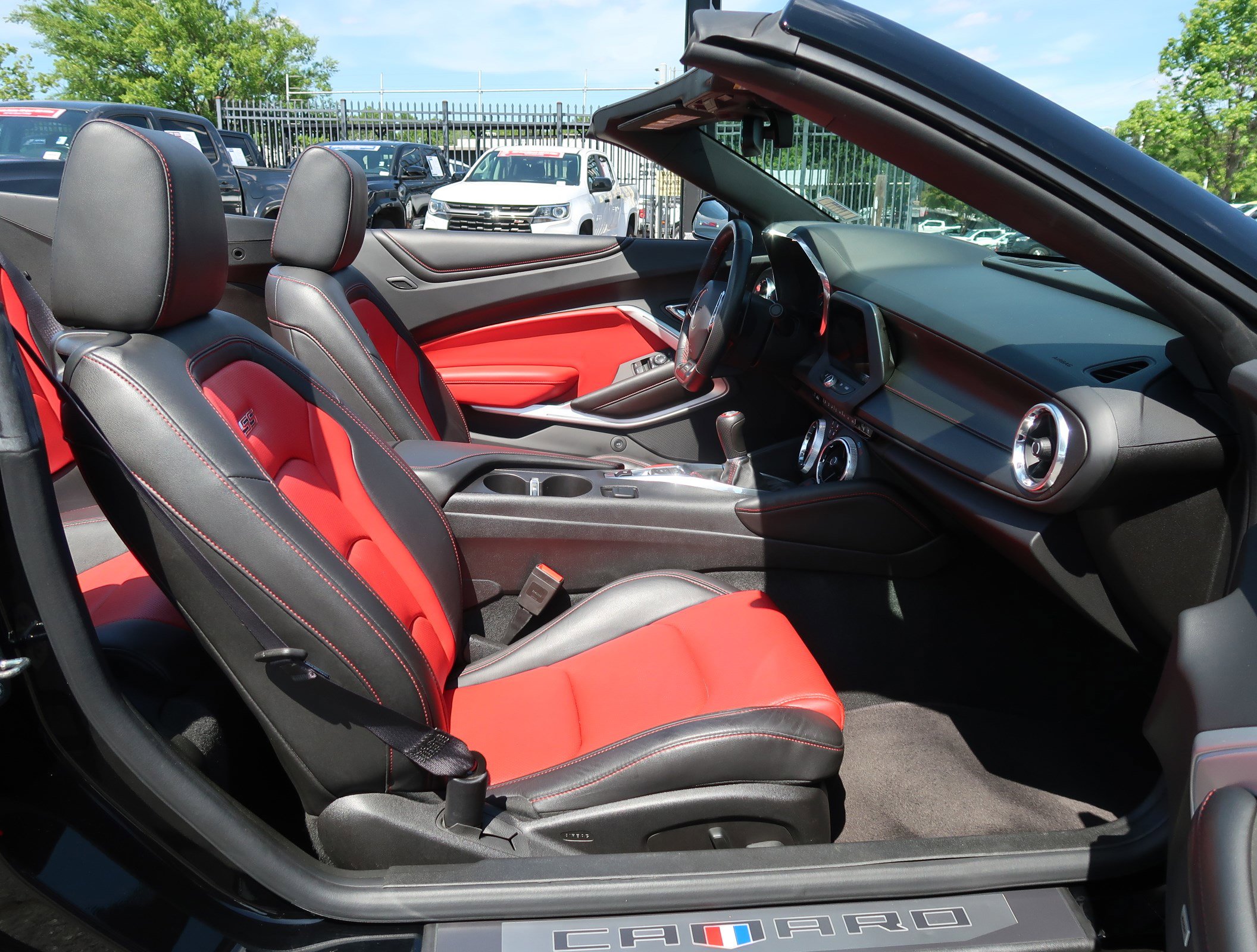 Used 2017 Chevrolet Camaro SS RWD image 38