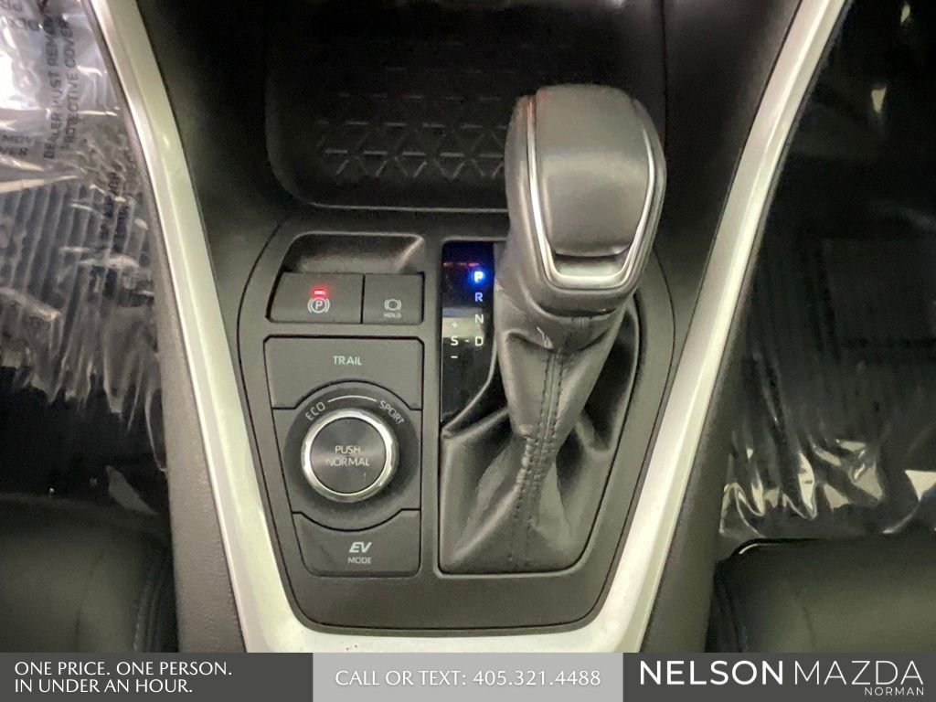 Used 2024 Toyota RAV4 SE AWD/4WD image 38