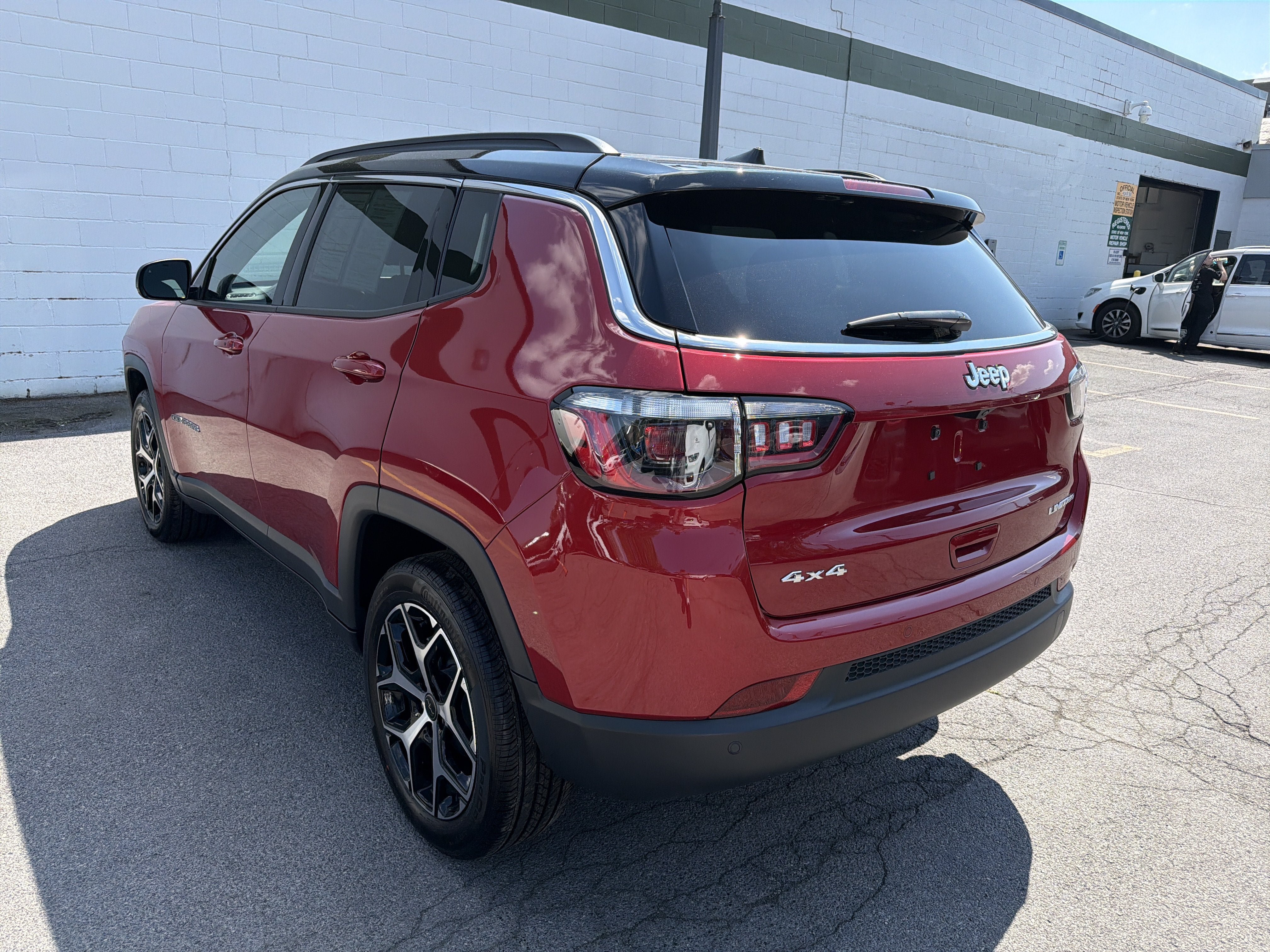Used 2026 Jeep Compass Limited AWD/4WD image 5