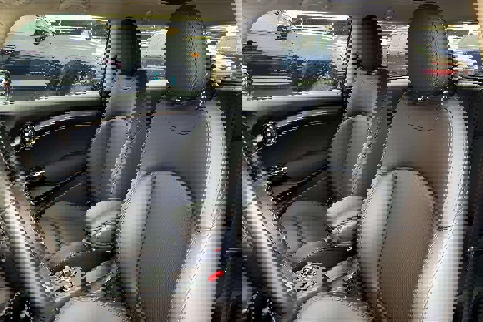 Used 2024 MINI Cooper SE image 11