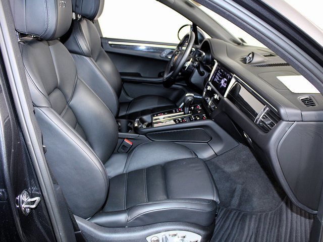 Used 2024 Porsche Macan GTS image 30