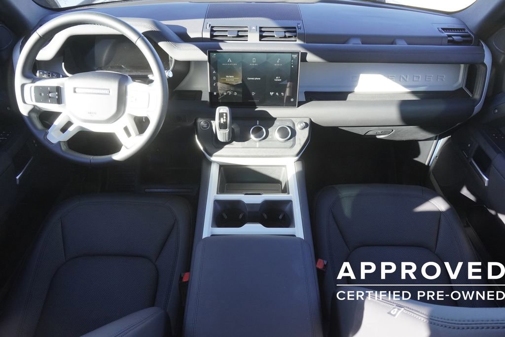 Used 2025 Land Rover Defender 110 S image 9