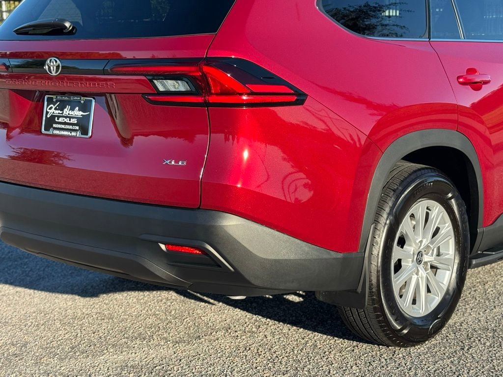 Used 2025 Toyota Grand Highlander FWD image 14