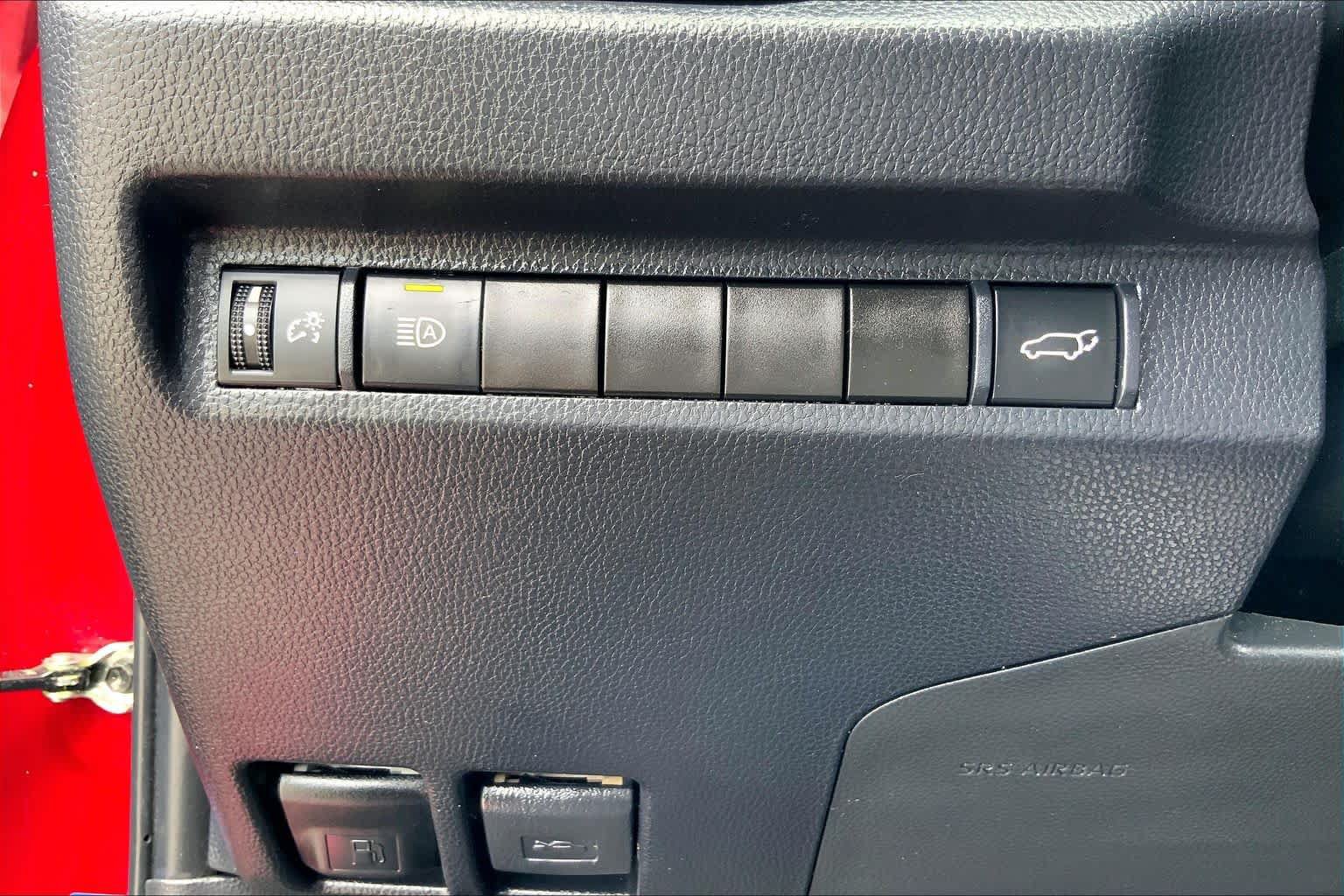 Used 2023 Toyota RAV4 XLE w/ Convenience Package FWD image 33