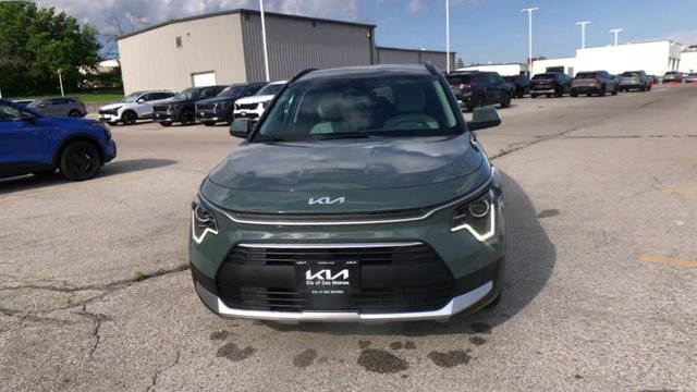 New 2025 Kia Niro EX image 6